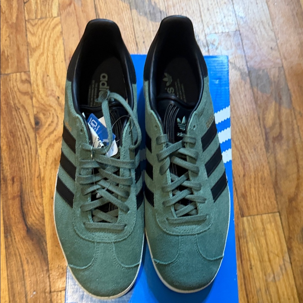 Adidas Gazelle Men's Olive and Black Sneakers - Picture 5 of 9
